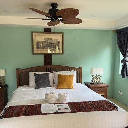 On The Mekong Resort 루앙프라방 외부 사진