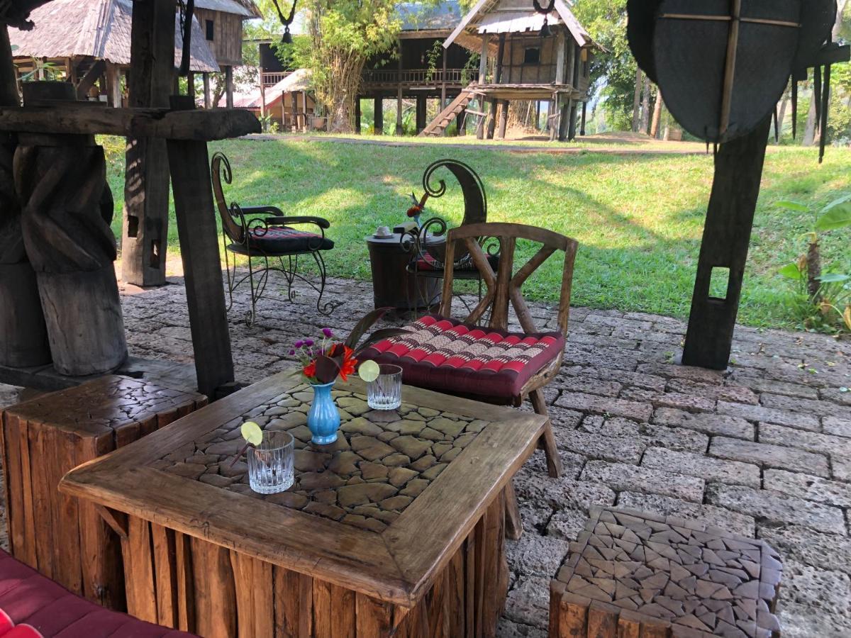 On The Mekong Resort 루앙프라방 외부 사진