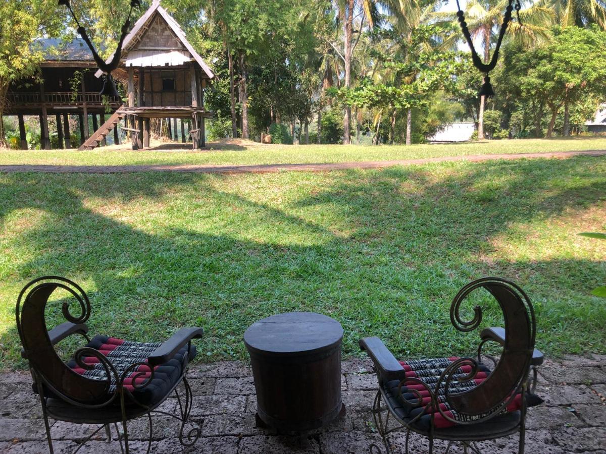 On The Mekong Resort 루앙프라방 외부 사진