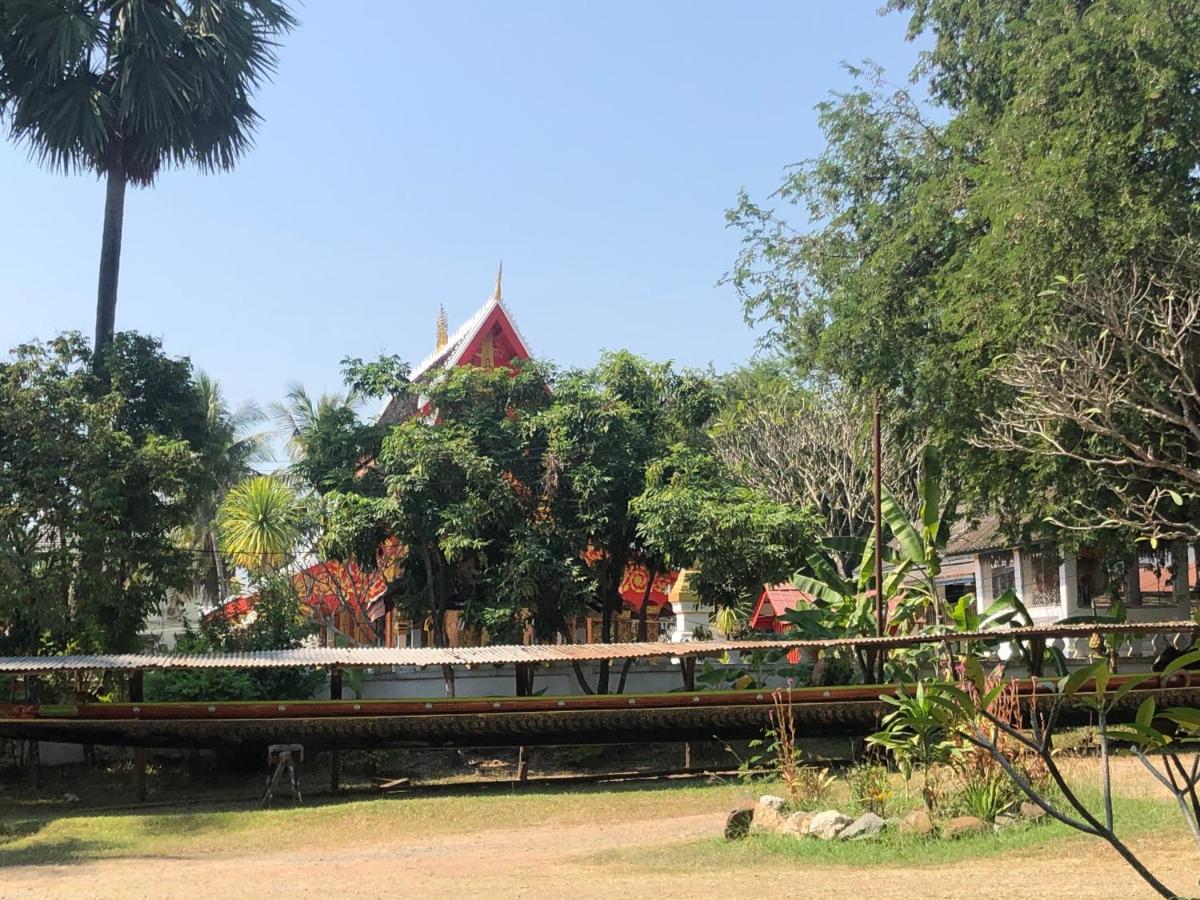 On The Mekong Resort 루앙프라방 외부 사진