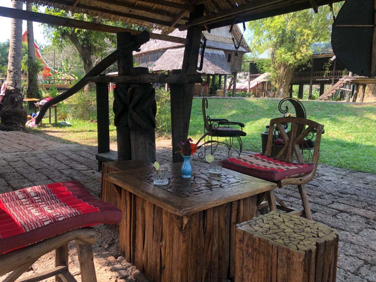 On The Mekong Resort 루앙프라방 외부 사진