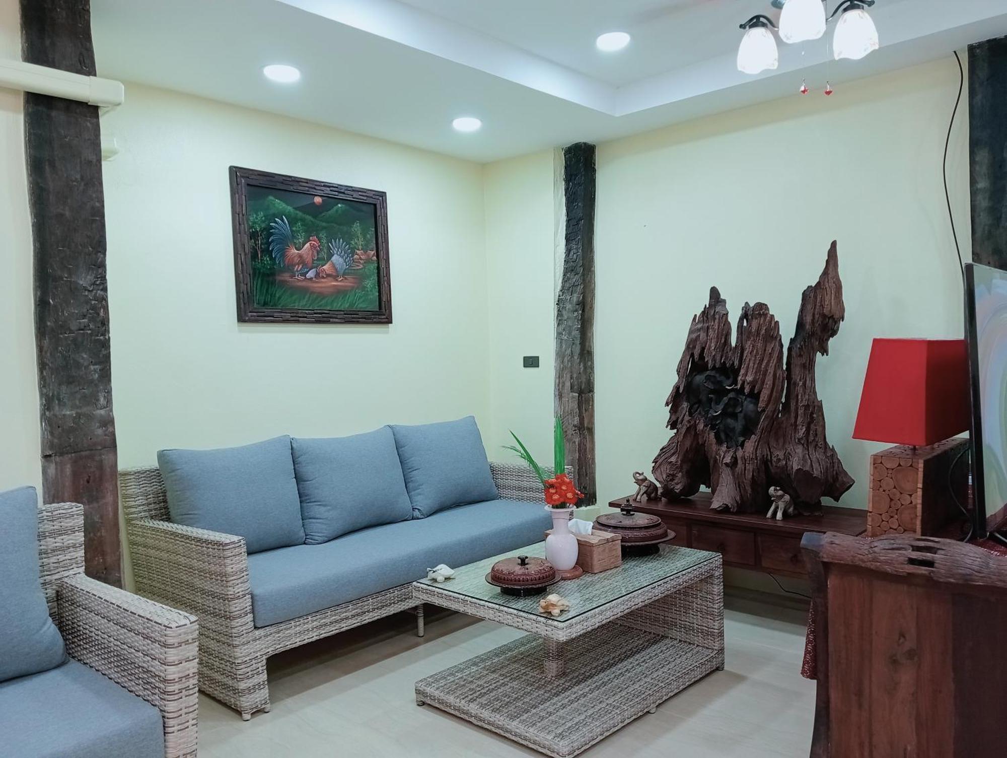 On The Mekong Resort 루앙프라방 외부 사진